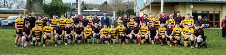 The teams line up