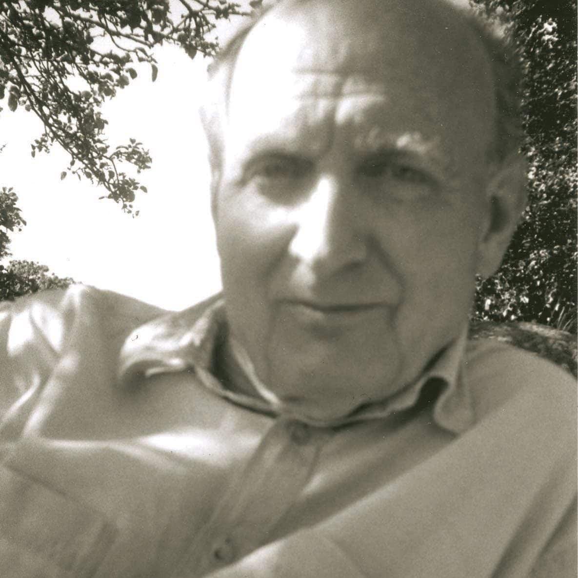 Dylan Thomas biographer has passed away - Herald.Wales