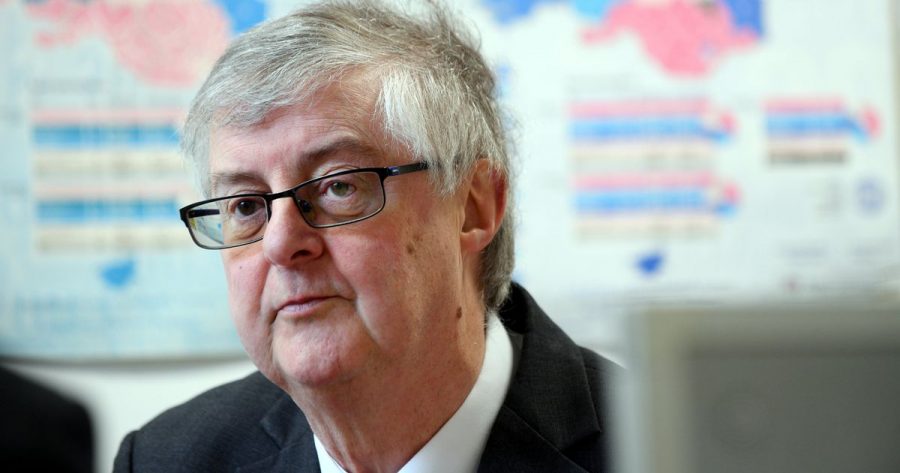 Mark Drakeford responds to news of death of former Welsh Labour MP Llew Smith