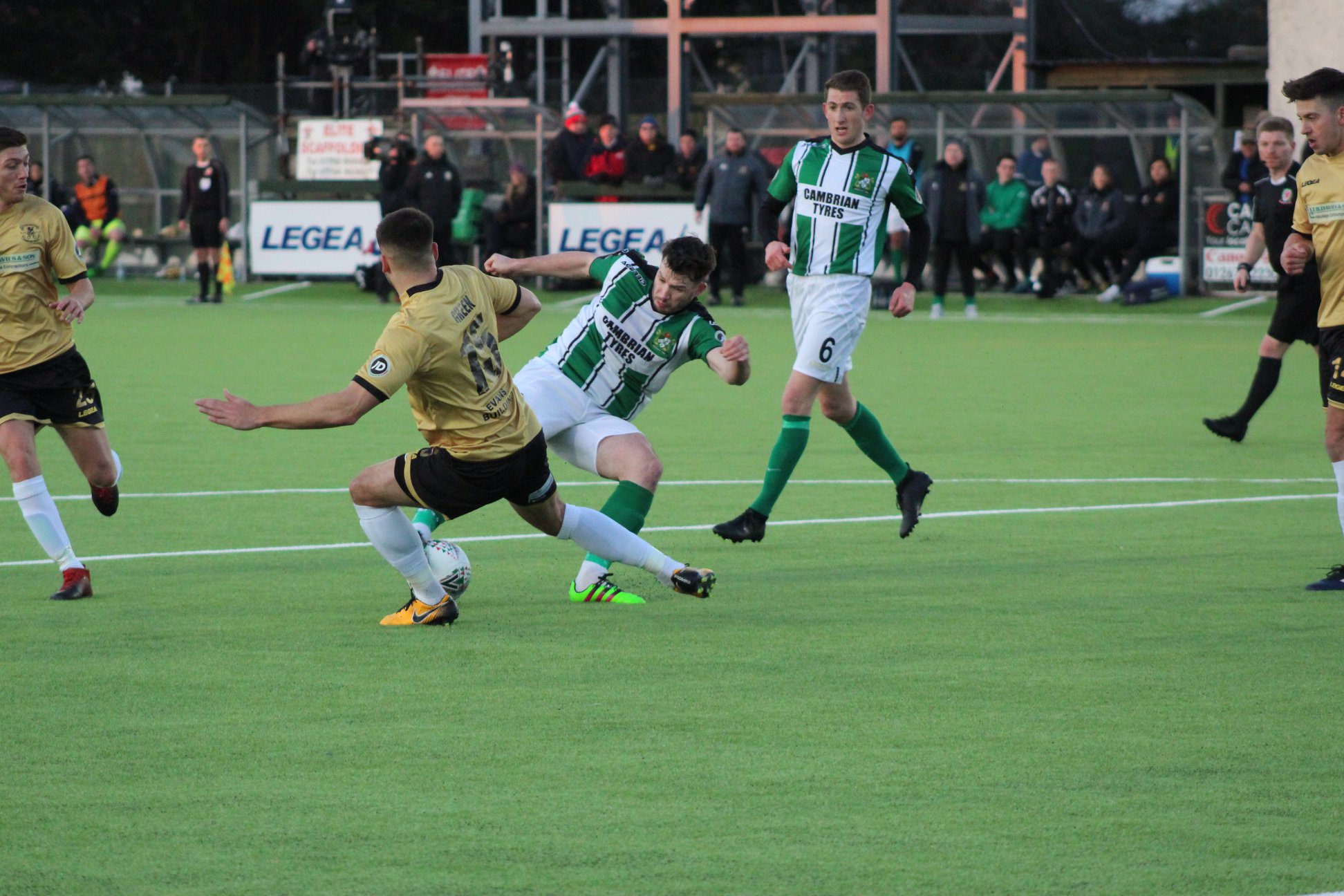 Live JD Cymru Premier football returns to Sgorio Herald.Wales