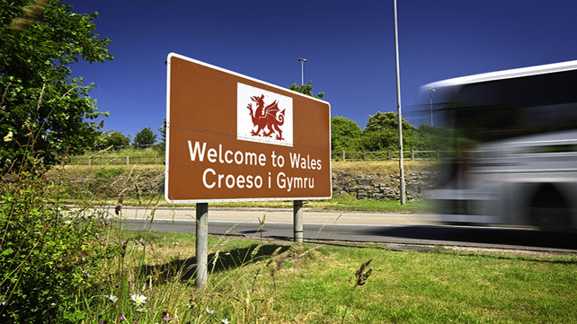 Should Welsh lessons be given for free?