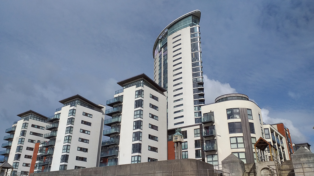 Zurich made homes ‘worthless’ claim Swansea flat-owners