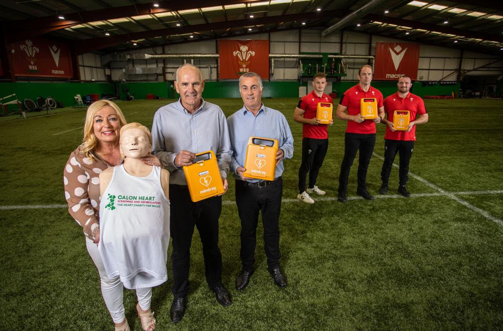 Life-saving defibrillators to be installed at ALL clubs