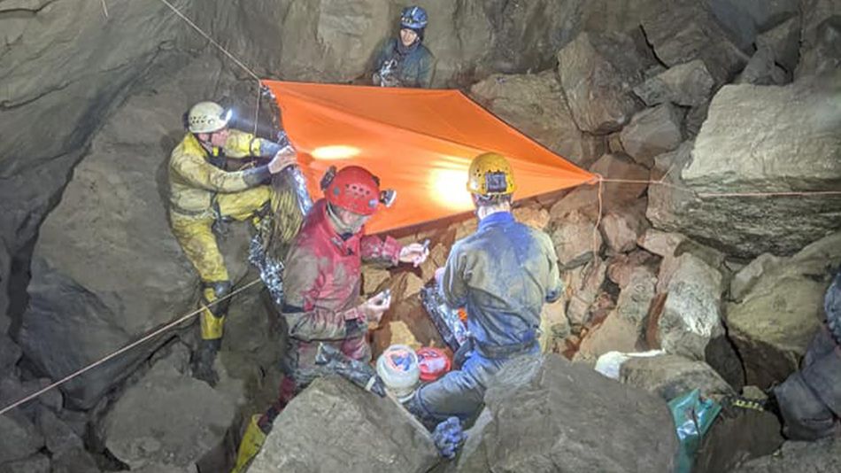 Rescuers reach caver stuck in Ogof Ffynnon Ddu
