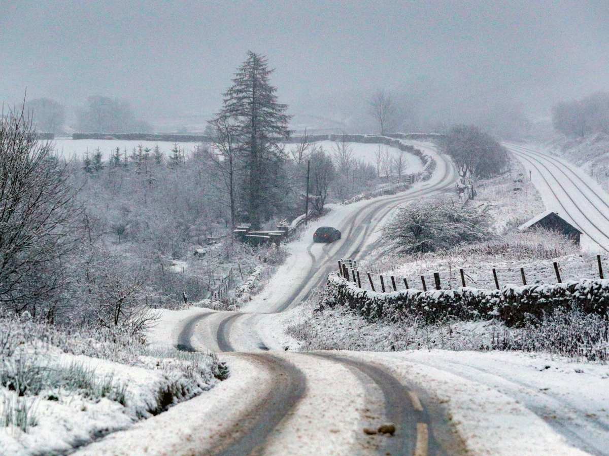 Snow and icy conditions to continue in North Wales Herald.Wales