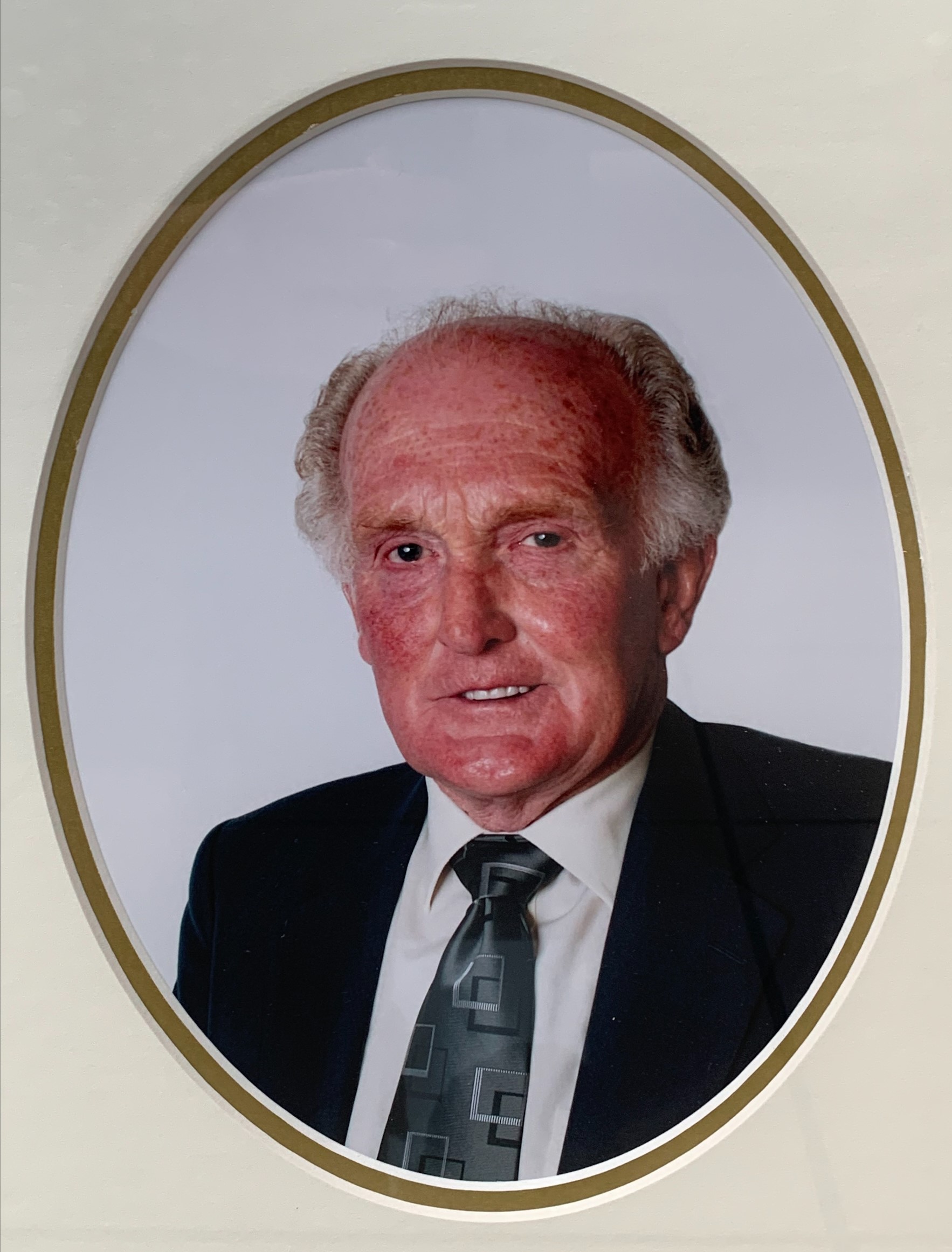 Tributes to former Leader of Ceredigion County Council 