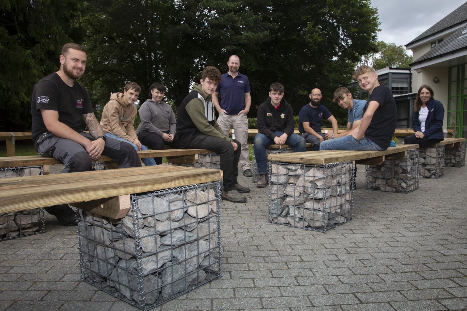 Pupils in Llanrwst build an outdoor class and a future in construction Herald.Wales