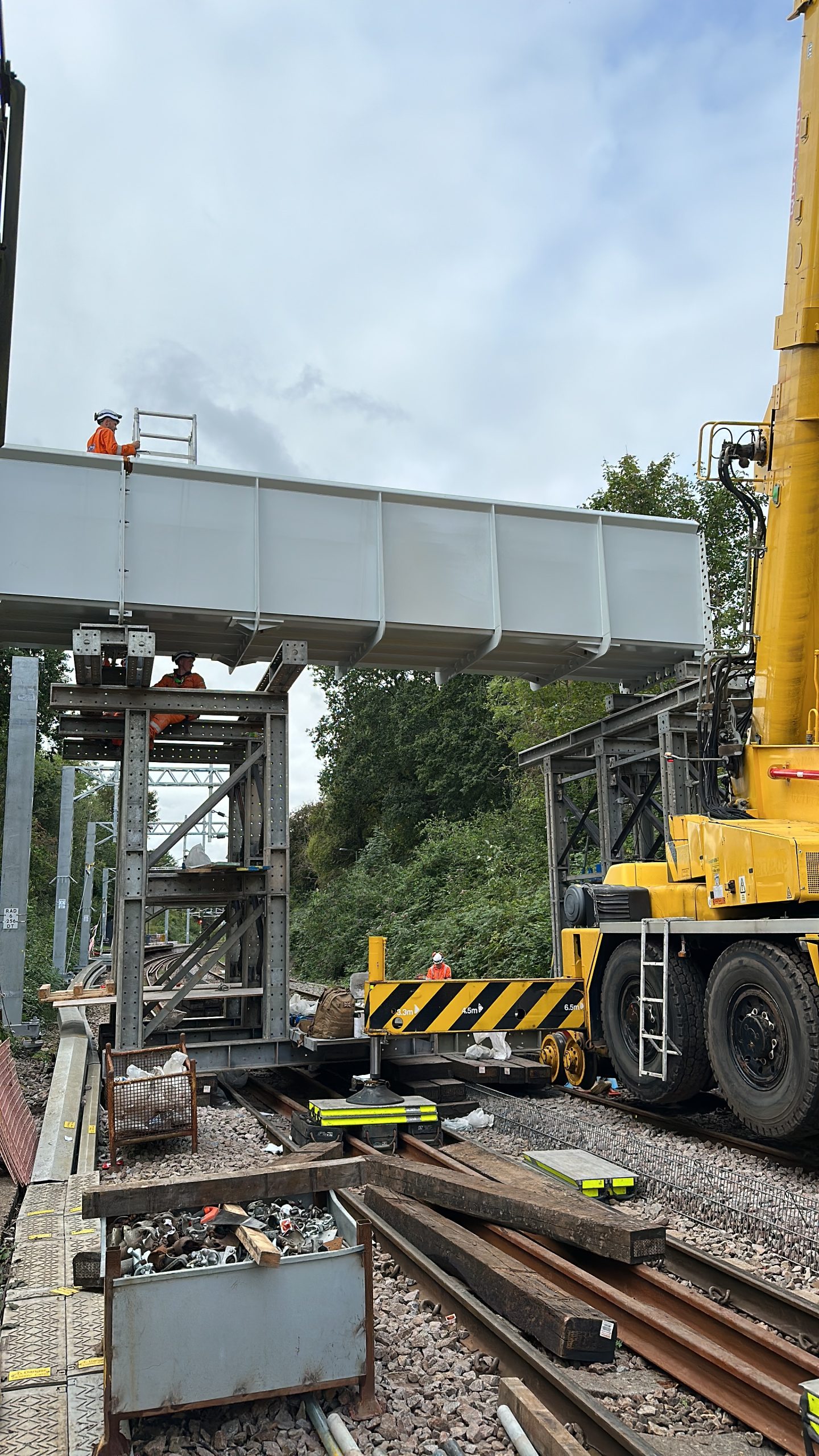 New bridge over section of Cardiff railway finally installed - Herald.Wales